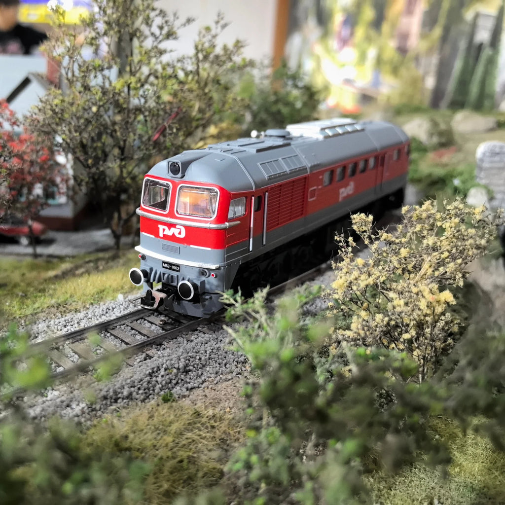 HO scale 1:87 BB 67000 diecast diesel locomotive collectible model – product view 10