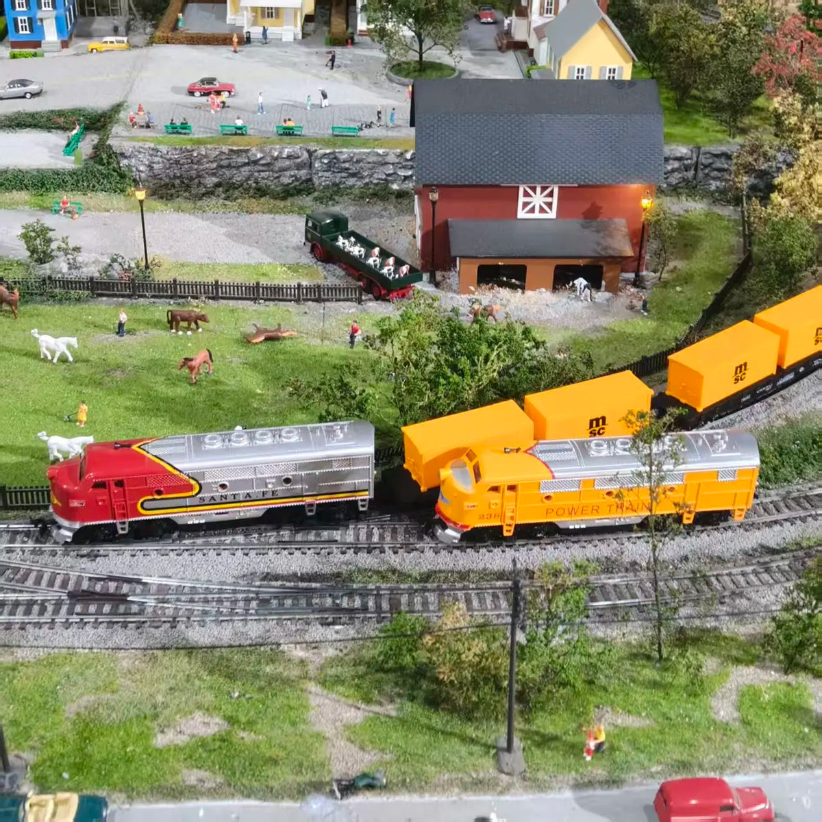 HO scale 1:87 FP7 diecast diesel locomotive collectible model – product view 4